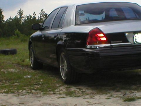 1999 Ford Crown Victoria photo