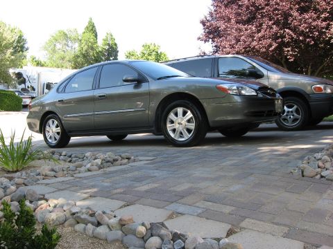 2003 Ford Taurus