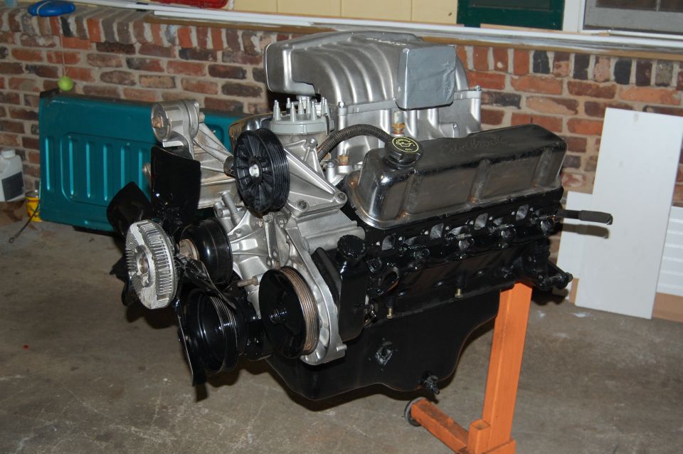 Engine on stand, front view