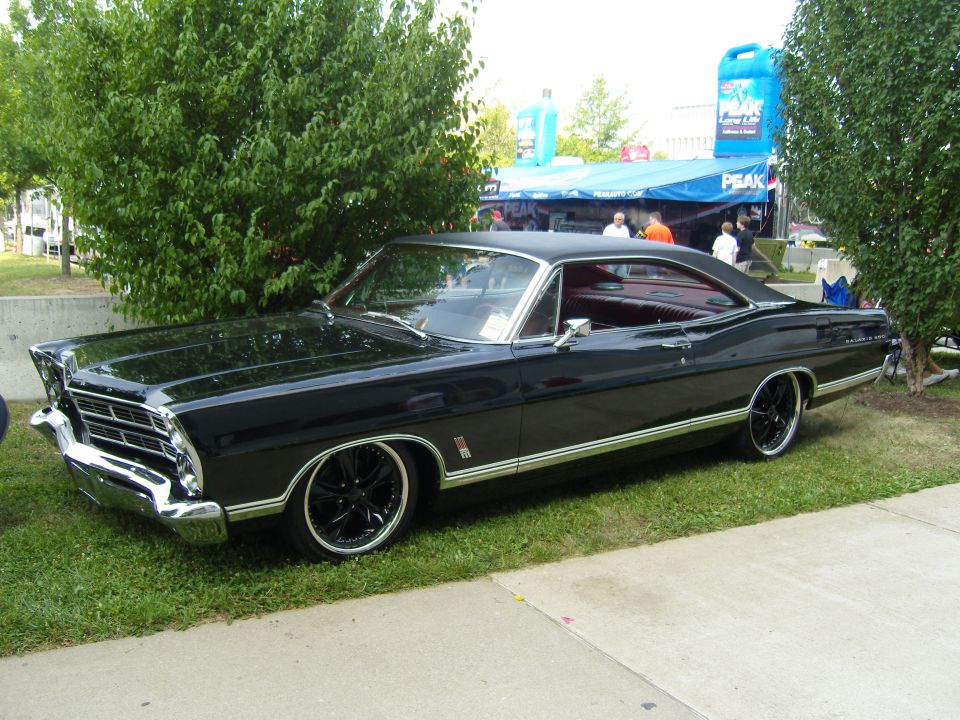 Black 1967 Ford Galaxie 500 coupe, 3q-front view