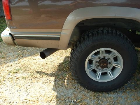 1994 GMC Suburban - Finished exit position. This of course can be changed to your liking with the Diamond Eye system. Still need to get that 5" cannon on there.