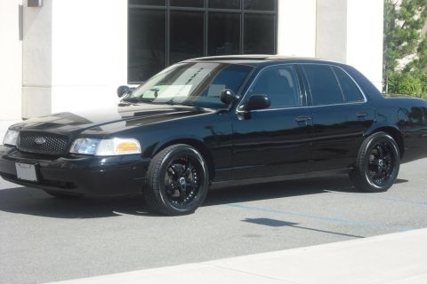 2003 Ford Crown Victoria photo