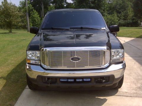 2000 Ford Excursion photo