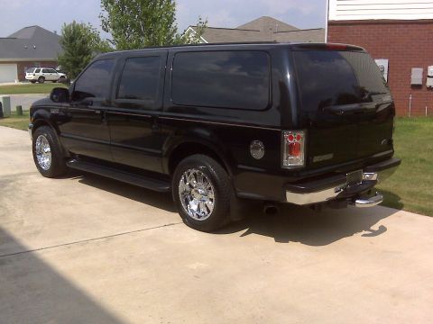2000 Ford Excursion photo
