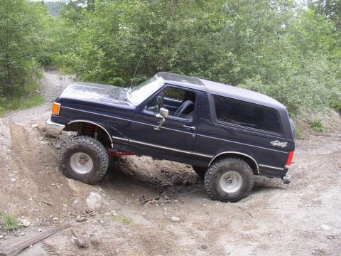 1988 Ford Bronco - still posing