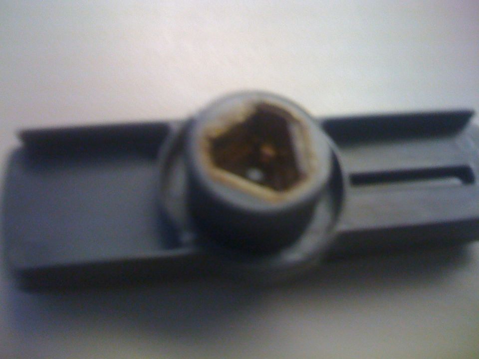 Distributor rotor with hexagonal socket