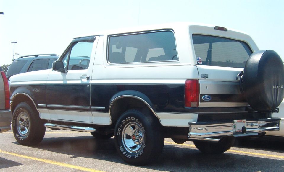 1993 Bronco XLT spotted in Bartlett, TN