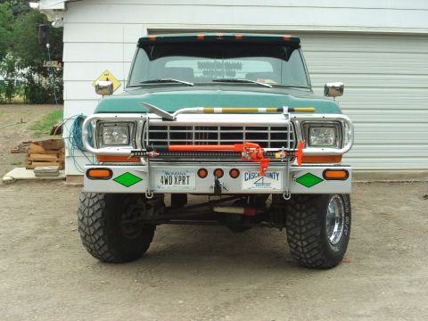 1979 Ford Bronco - NEW CUSTOM BUMPER I BUILT. IT HAS 7 AMBER LED LIGHTS ( MARKER/TURN ), 2 WHITE LEDS ( GROUND LITE ) 2" RECEVIER, AIR CHUCK FITTING FOR AIR C…