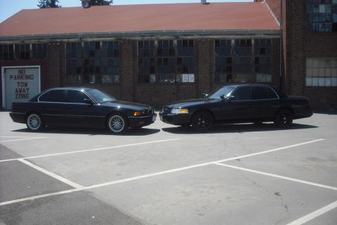 2003 Ford Crown Victoria photo