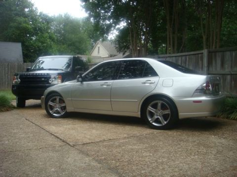 2001 Lexus IS 300 “Lynn”
