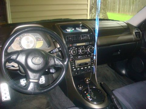 2001 Lexus IS 300 “Lynn”