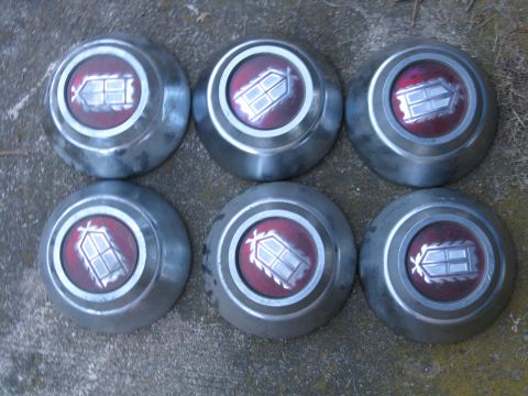 1996 Mercury Grand Marquis - turbine center caps in good condition