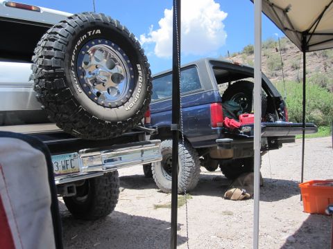 1996 Ford Bronco - Setting up camp