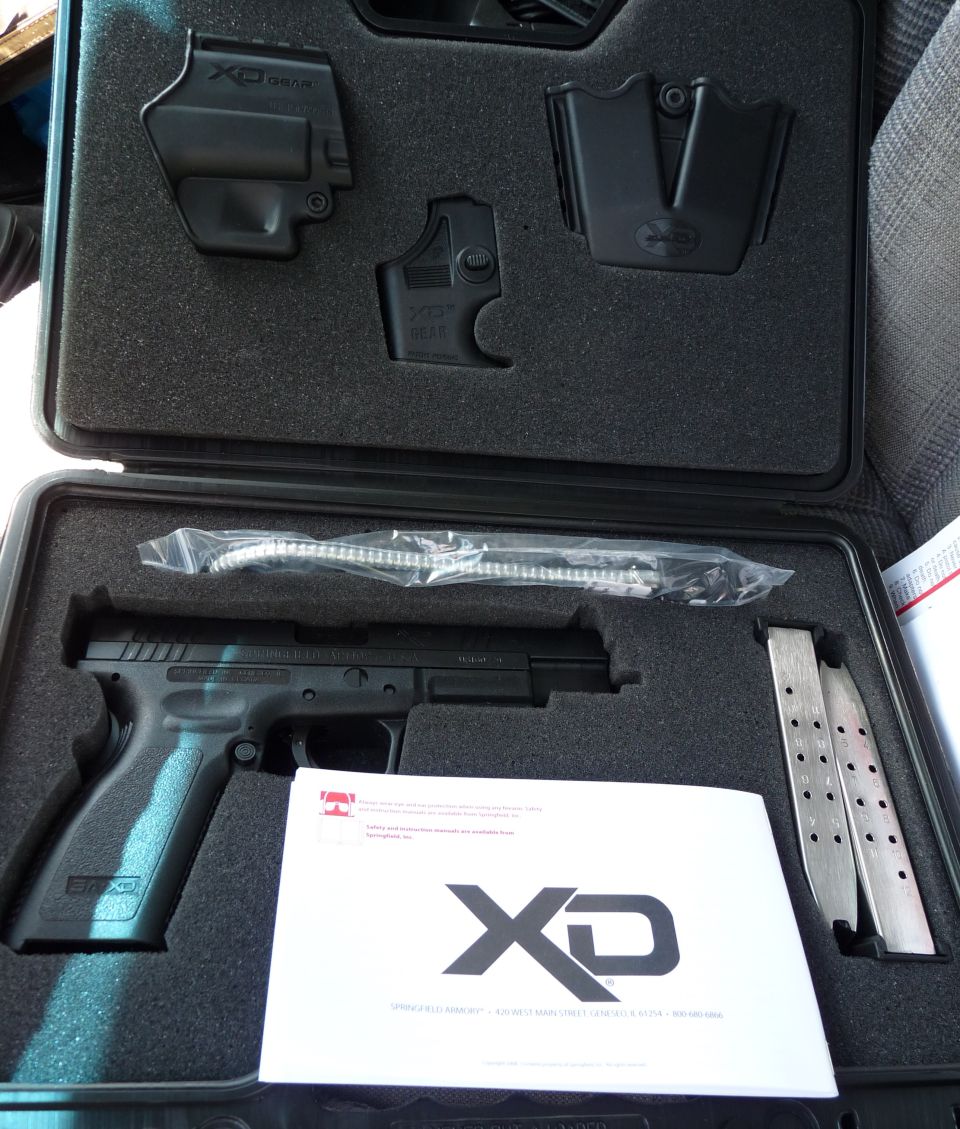 Finally picked it up! My Springfield Arms XD 40cal 5in tactical barrel!