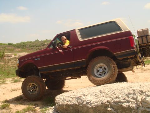 1992 Ford Bronco - This 1992 Ford Bronco is navigating a rocky off-road course.