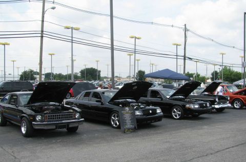 2003 Mercury Marauder - That is MM.net member Jinxed's Marauder on the right.