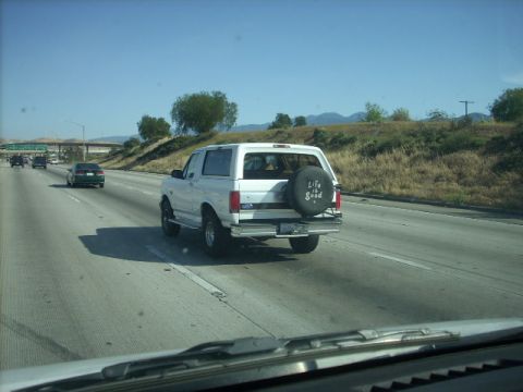 1989 Ford Bronco - White Bronco seen going south on the 15 in Corona