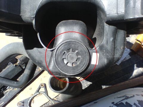 2000 Mercury Grand Marquis - plug, cast thingy