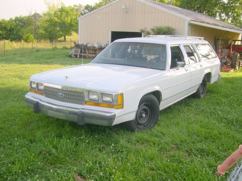 1988 Ford Crown Victoria photo