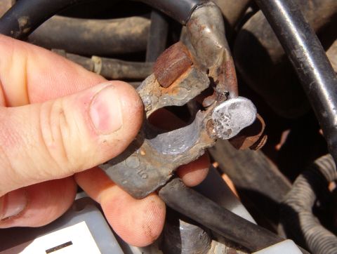 1983 Ford Bronco - TSB 98-24-6 New Electrical Terminal Grease Released for Service Publication Date: NOVEMBER 25, 1998 FORD: 1981-1999 ESCORT 1983-1999 CROWN…