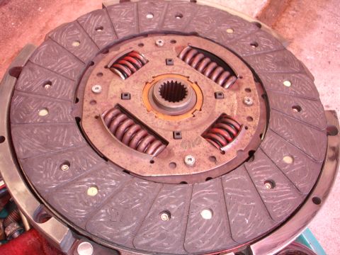 1992 Ford Taurus - A close-up view of a clutch disc, a component of a vehicle's drivetrain.