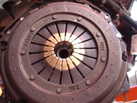 1992 Ford Taurus - Close-up of a clutch pressure plate, showing part numbers and the Valeo logo.