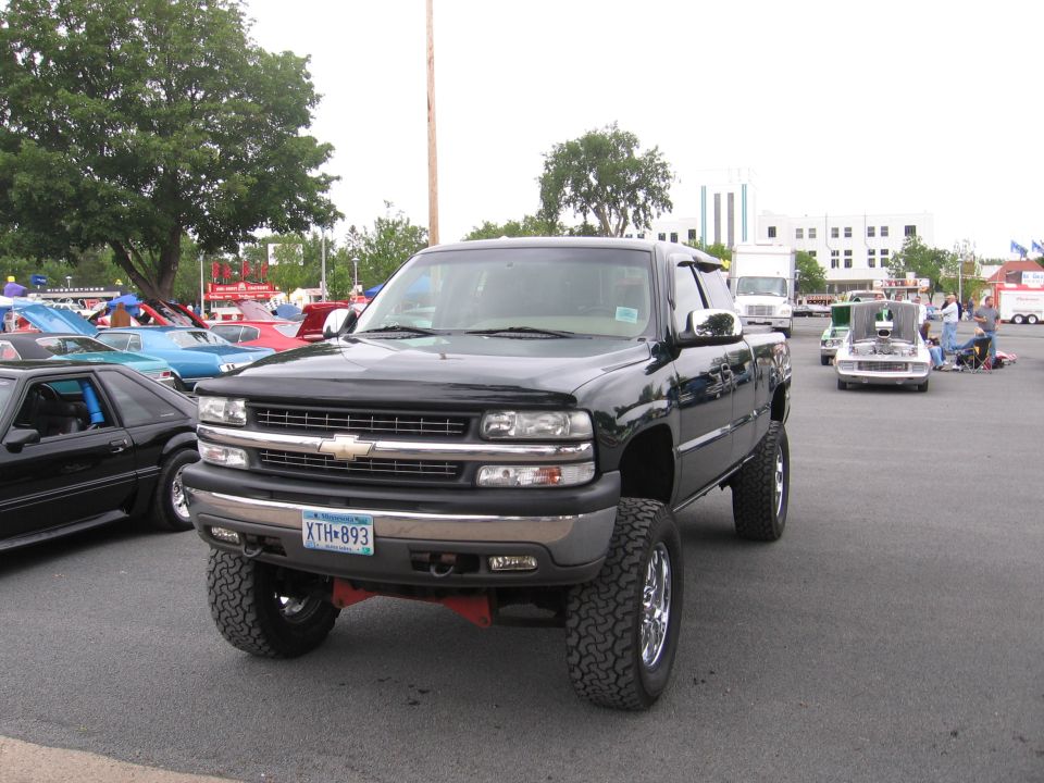 My truck in CarCraft '09!!!