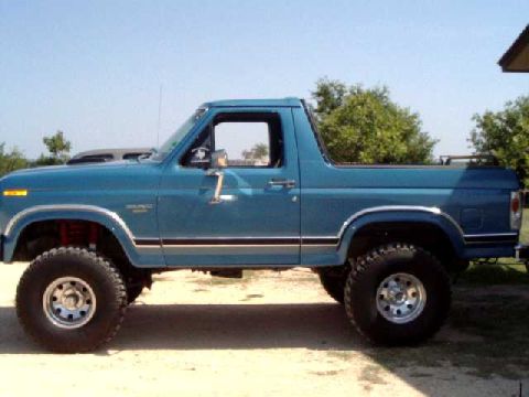 1984 Ford Bronco - Shaker and clear taillights installed