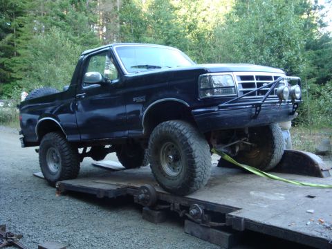 1978 Ford Bronco - This Ford Bronco appears to be from the early to mid-1990s, not a 1978 model.