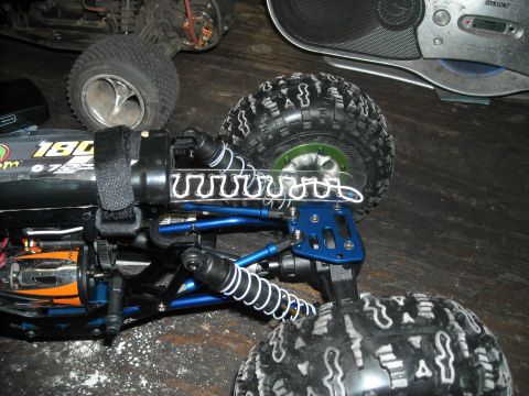 1985 Ford Bronco - four linked with high clearance lowers...new servo plates