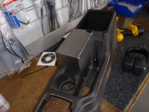 1996 Ford Bronco - Closing the box up.