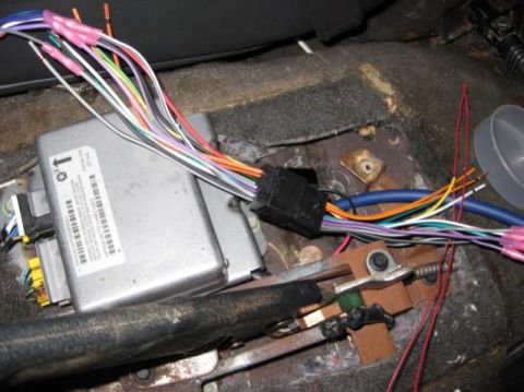 1996 Ford Bronco - ford radio harness for disconnecting the console