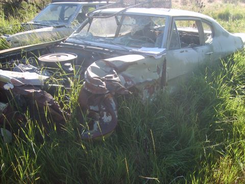 1971 Pontiac Lemans - This 1971 Pontiac Lemans coupe is in rough condition, with significant front-end damage.