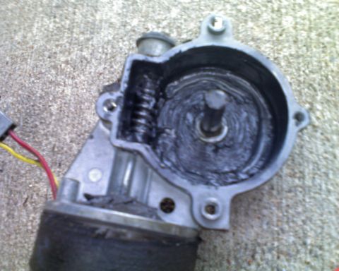1987 Ford Bronco - motor with gears removed