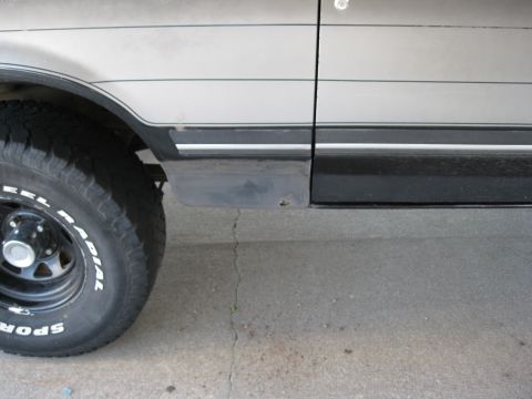 1987 Ford Bronco - First part sanded