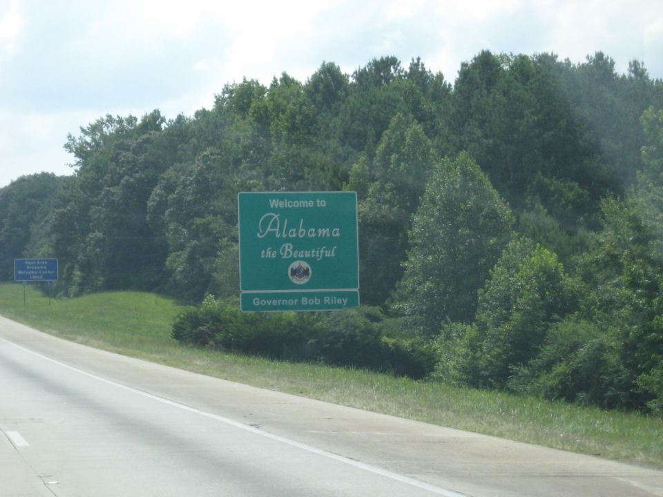 Welcome to Alabama the Beautiful sign with Governor Bob Riley's name below