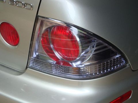 2001 Lexus IS 300 “Lynn”