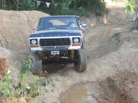 1978 Ford Bronco - This 1978 Ford Bronco is tackling a challenging off-road course.