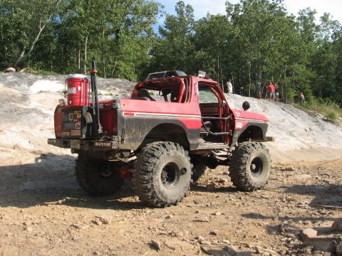 1978 Ford Bronco - This heavily modified 1978 Ford Bronco is equipped for extreme off-road adventures.