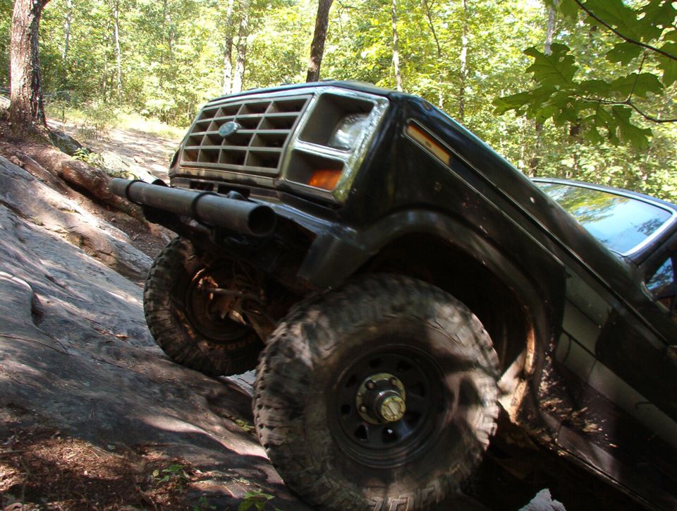 Having learned a lot from Rescue's lines, Elwood had no trouble on Slider (54) and didn't even slip a tire.