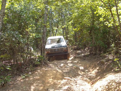 1983 Ford Bronco - Elwood caught up to us at the bottom of Upper Loop.