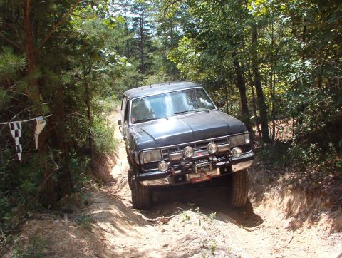 1983 Ford Bronco - Rescue had already done Plate Hill, so he took on Log Jam (43).