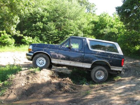 1992 Ford Bronco - This 1992 Ford Bronco is navigating an off-road obstacle course.