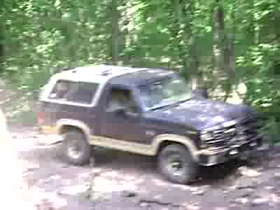 1990 Ford Bronco - Steve giving Slider all he had