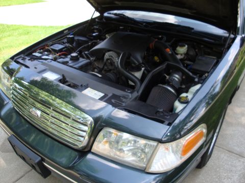 1999 Ford Crown Victoria photo