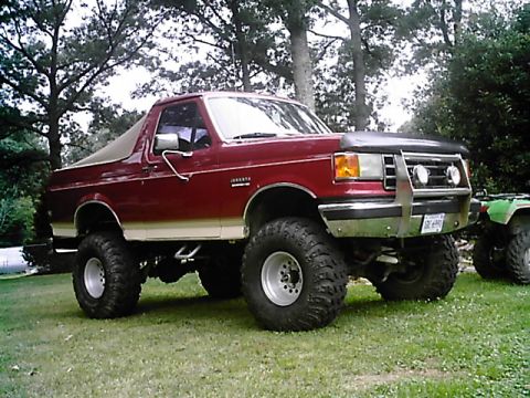 1989 Ford Bronco “ol' red”