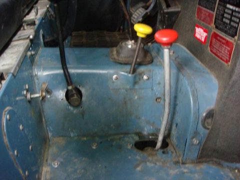 1972 Land Rover Land Rover - Interior view of a 1972 Land Rover Land Rover, highlighting the central floor console with shifters.