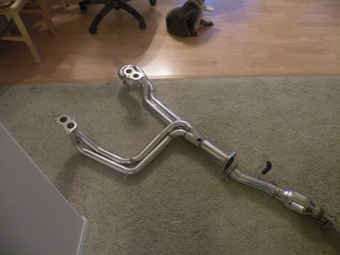1998 Subaru Legacy - This is an exhaust manifold, not a 1998 Subaru Legacy.