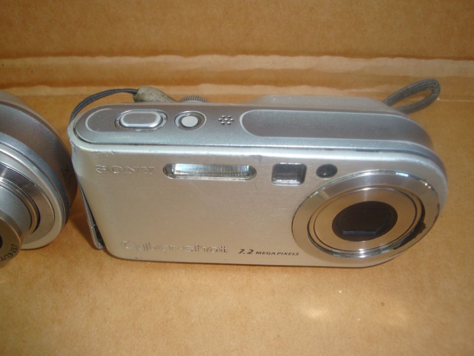 Silver Sony Cyber-shot digital camera with 7.2 megapixels, seen from the side