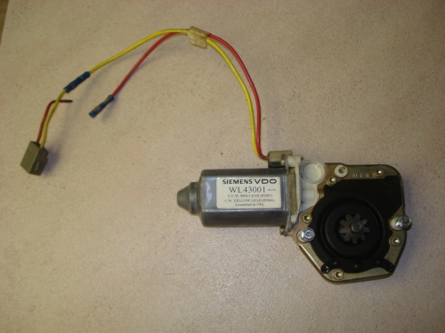 Siemens VDO window motor WL43001 with red and yellow wires